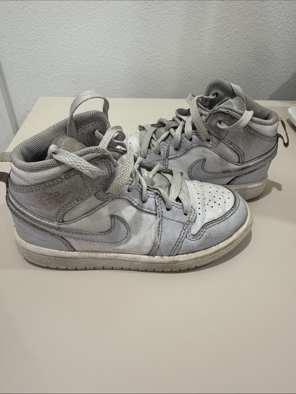 Nike Kids High-Top Sneakers - Gray and White